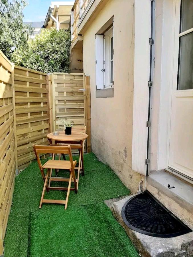 Logement Independant Avec Exterieur Privatif Et Cloture บาตซ์-ซูร์-แมร์ ภายนอก รูปภาพ