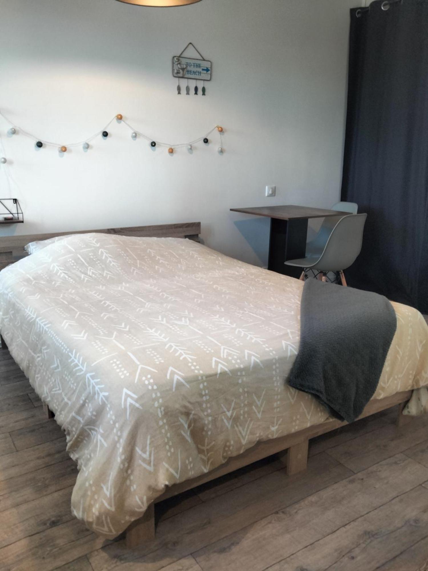 Logement Independant Avec Exterieur Privatif Et Cloture บาตซ์-ซูร์-แมร์ ภายนอก รูปภาพ